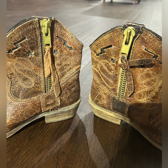Short Steve Madden cowboy boots - Picture 3 of 4
